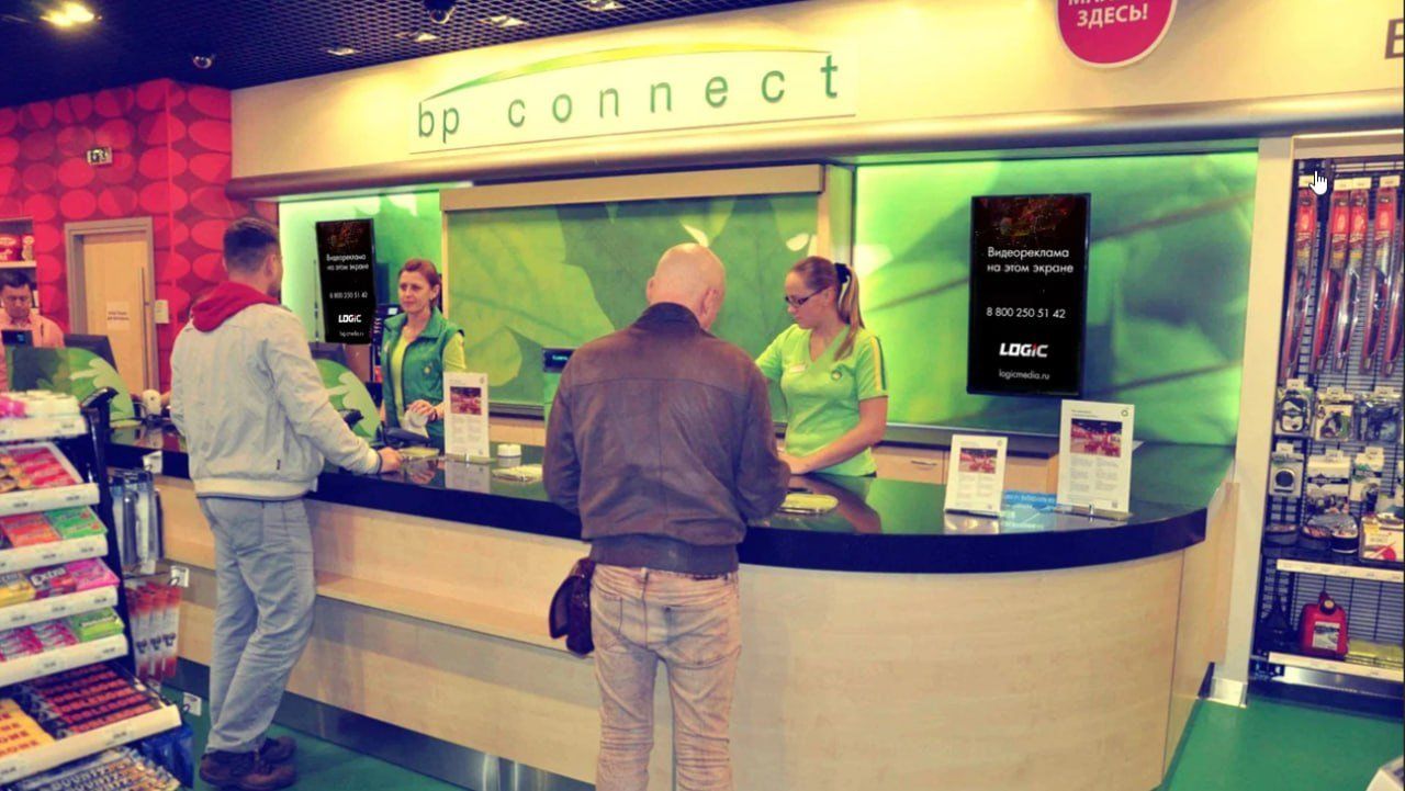 Indoor Advertising for Travel Agencies: A Yearly Campaign Plan Tied to Booking Seasons