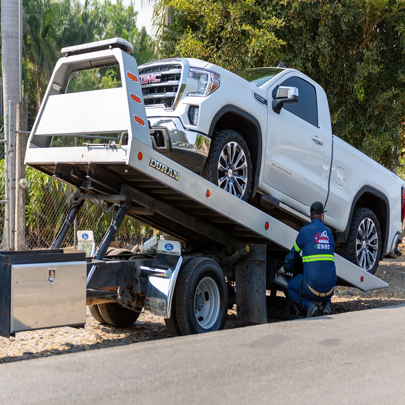 24/7 roadside assistance service